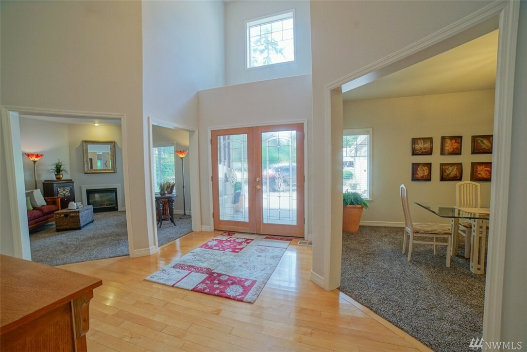 Property Photo: 11419 Madera Cir SW WA 98499