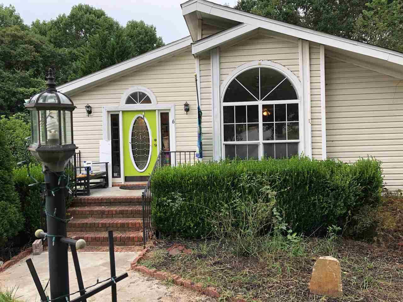 Property Photo: 6 Galena Court SC 29605-6088
