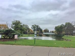 Property Photo: 1868 Colonial Village Way MI 48328