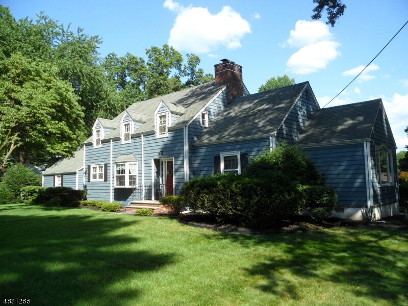 Property Photo: 2120 Raritan Rd NJ 07076