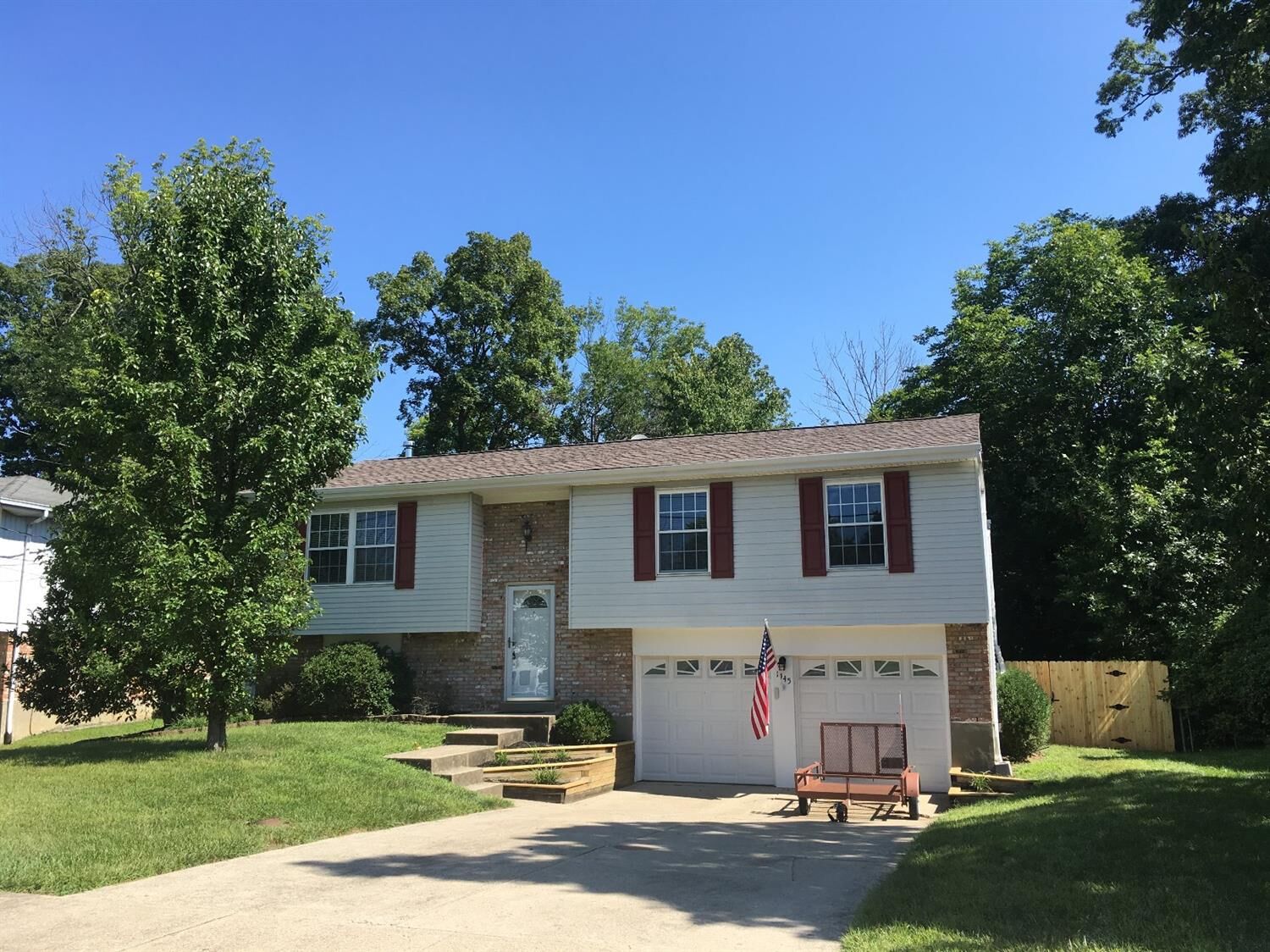 Property Photo:  1445 Hazelgrove Drive  OH 45240