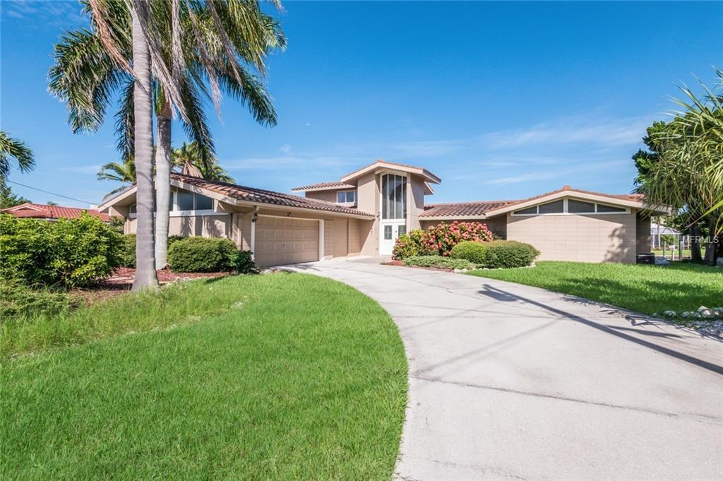 Property Photo: 561 Outrigger Lane FL 34228