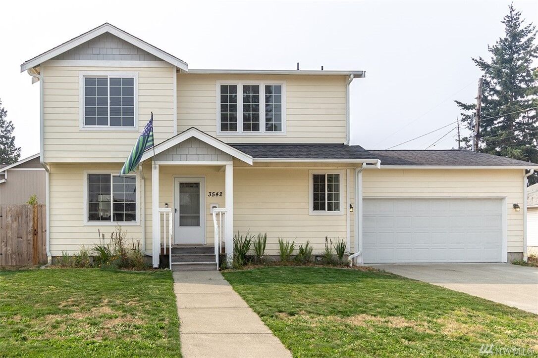 Property Photo: 3542 E Roosevelt Ave WA 98404