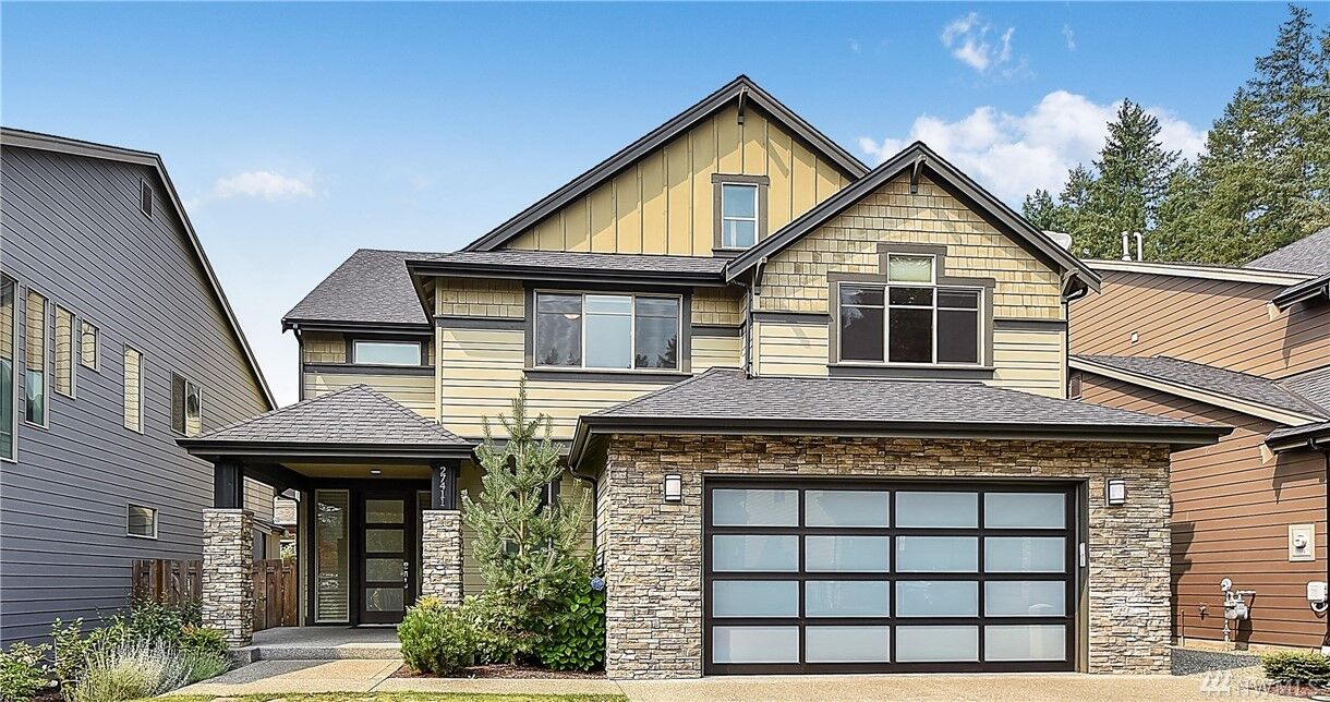 Property Photo:  27411 239th Place SE  WA 98038 