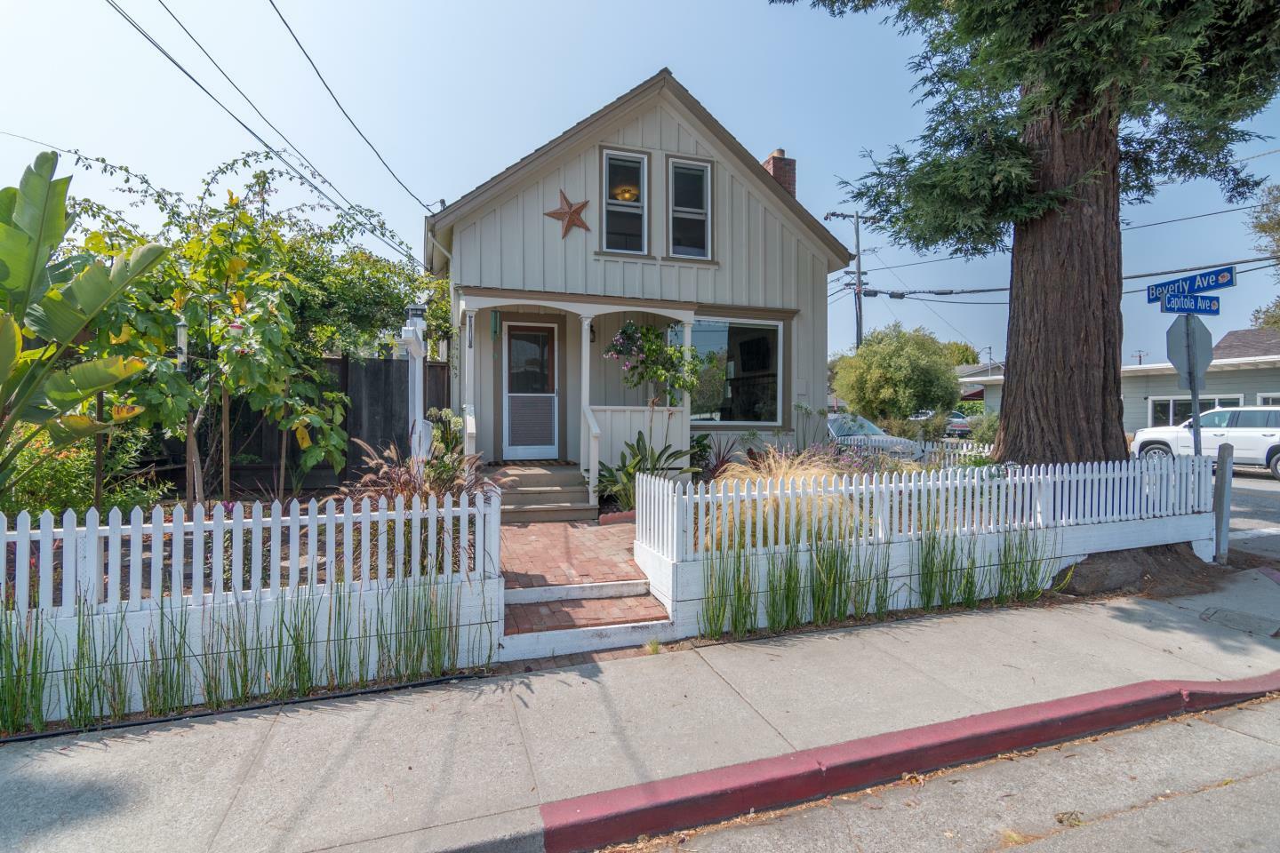 Property Photo:  529 Capitola Avenue  CA 95010 