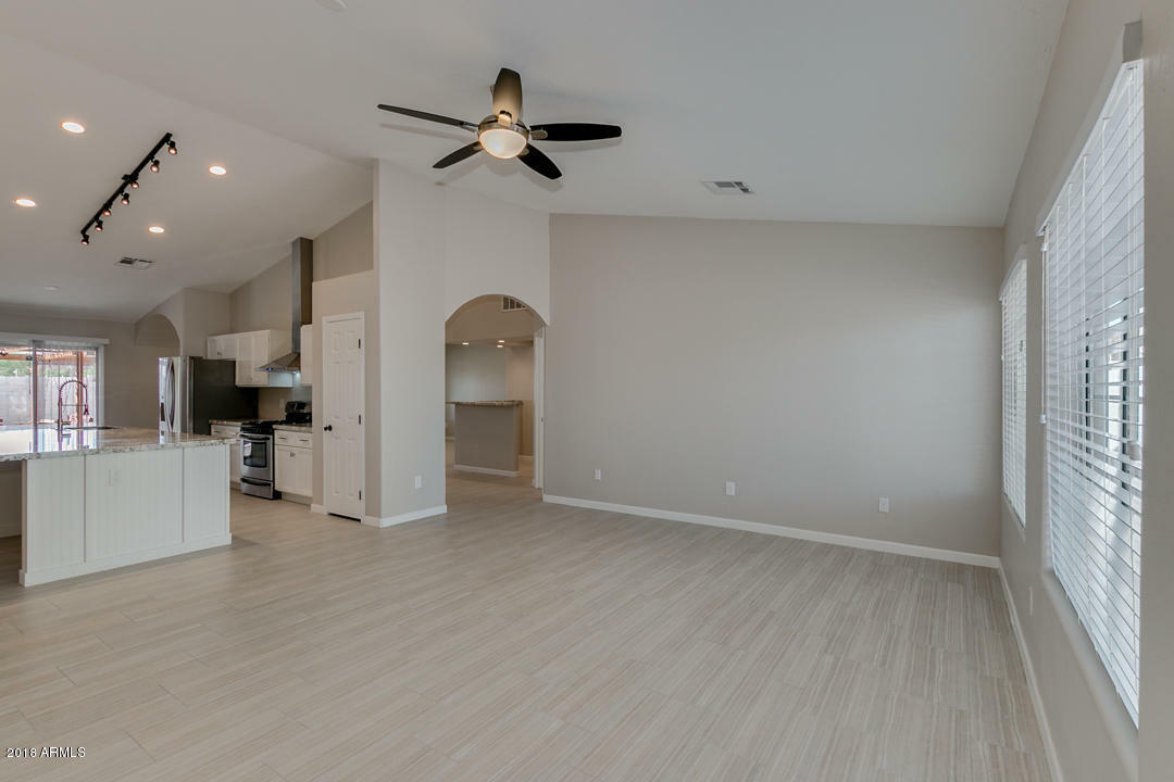 Property Photo:  820 S Bridger Drive  AZ 85225 