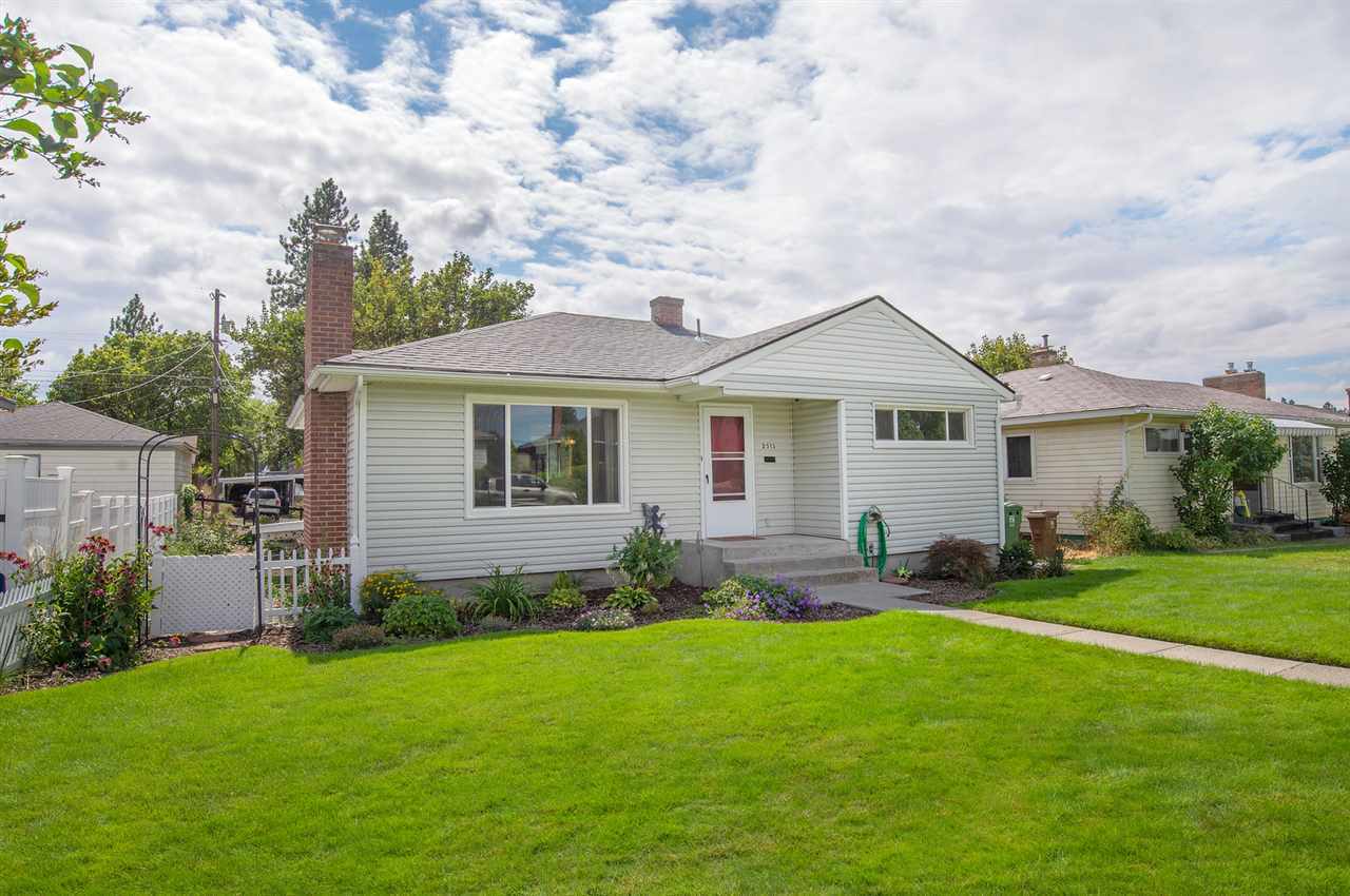 Property Photo:  2513 W Gordon Ave  WA 99205 