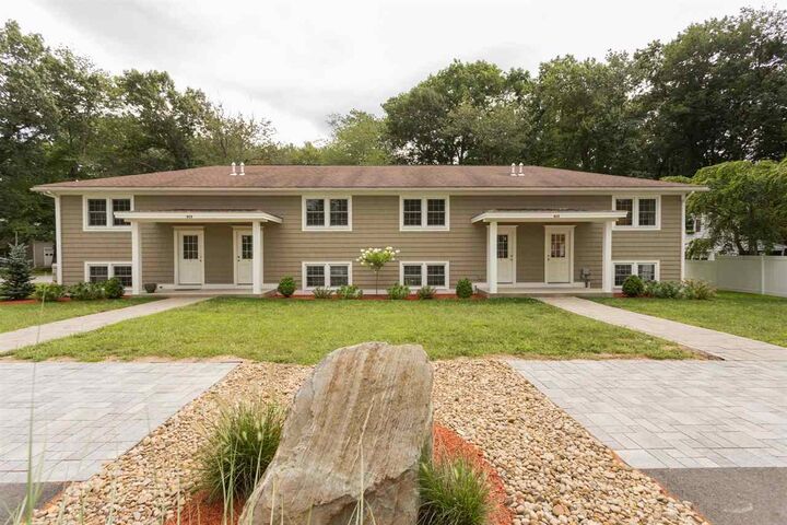 Property Photo:  415 High Street Unit 1  NH 03842 