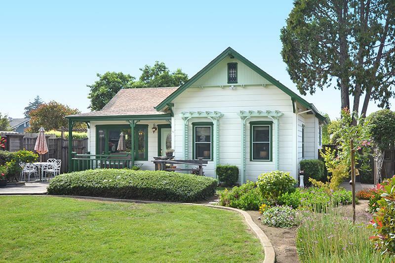Property Photo: 2631 Capitola Avenue CA 95073