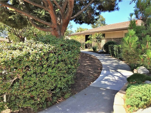 Property Photo:  27461 Avenida Larga  CA 92675 