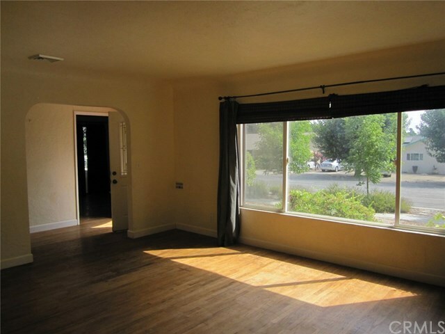 Property Photo:  2811 Oak Street  CA 93446 