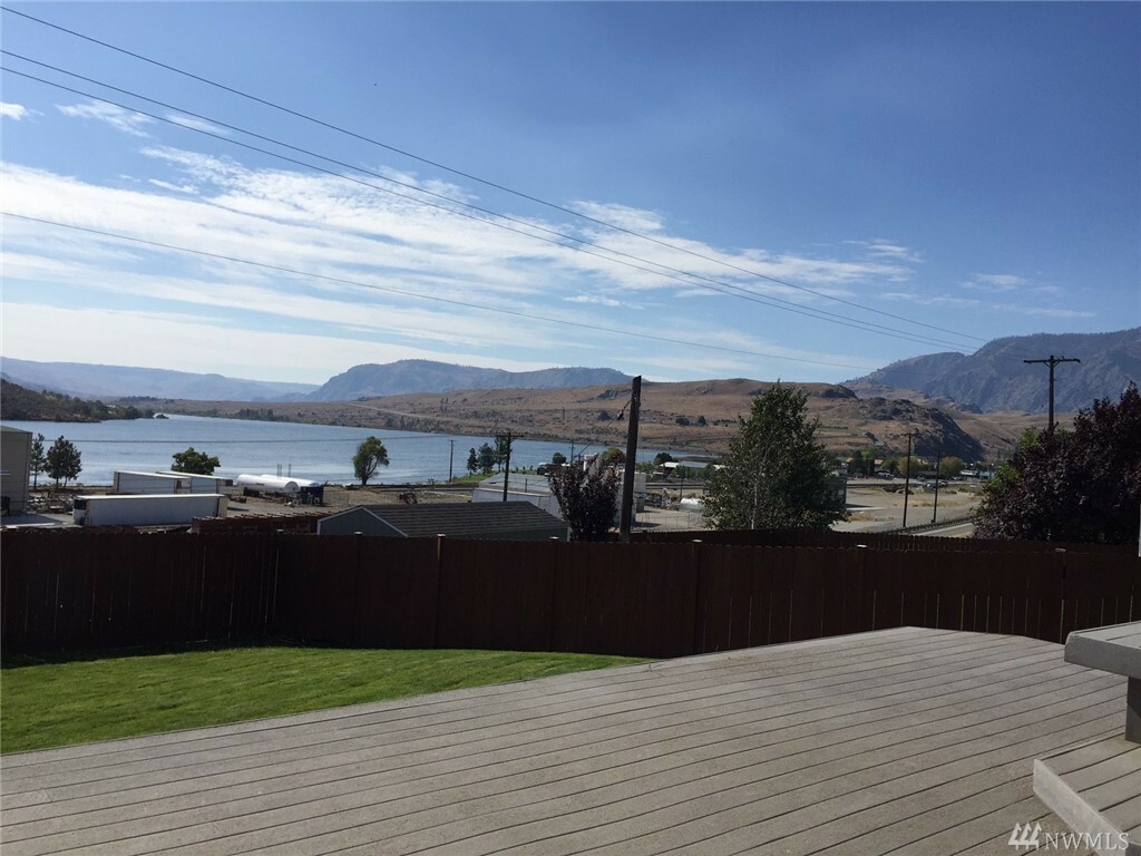 Property Photo:  123 Pryor Dr  WA 98846 