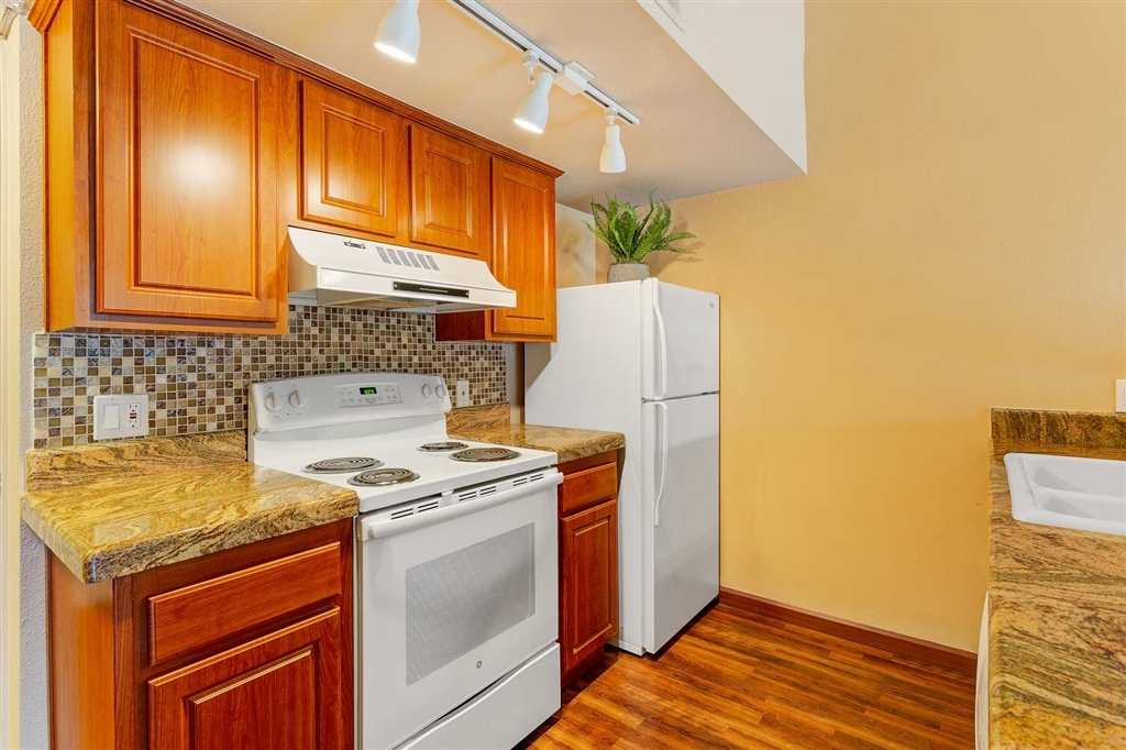 Property Photo: 6131 Rancho Mission Rd 323 CA 92108