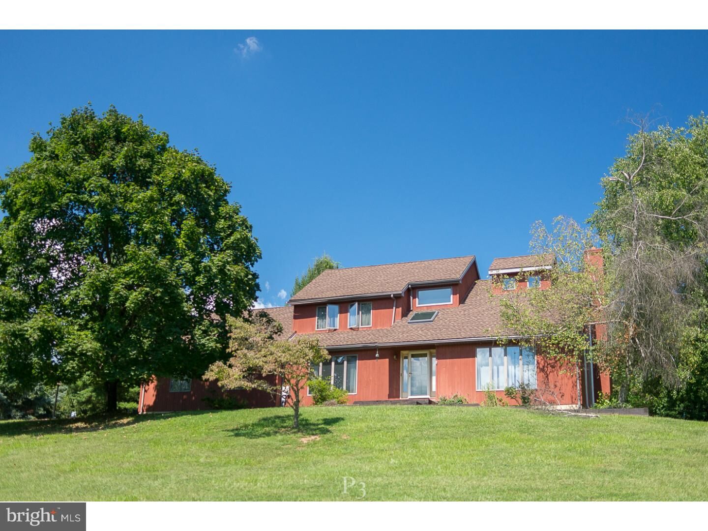 Property Photo:  35 Stewart Court  PA 18042 