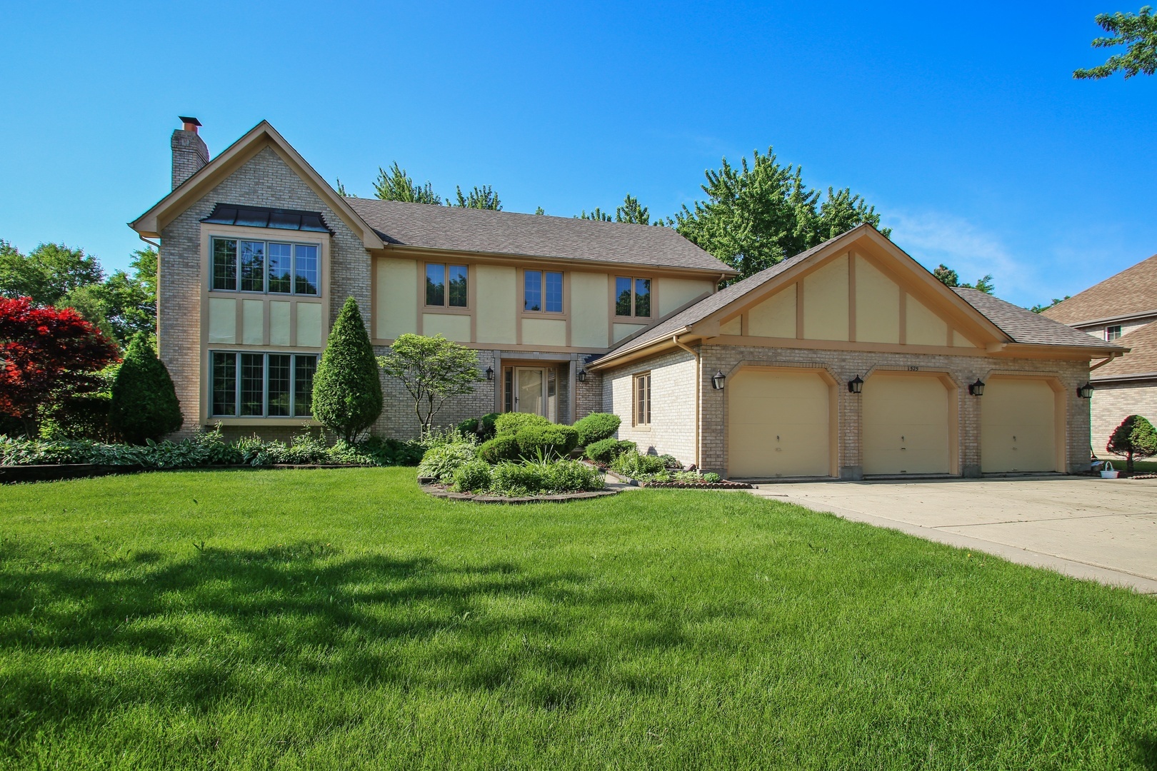 Property Photo:  1525 Burberry Lane  IL 60173 