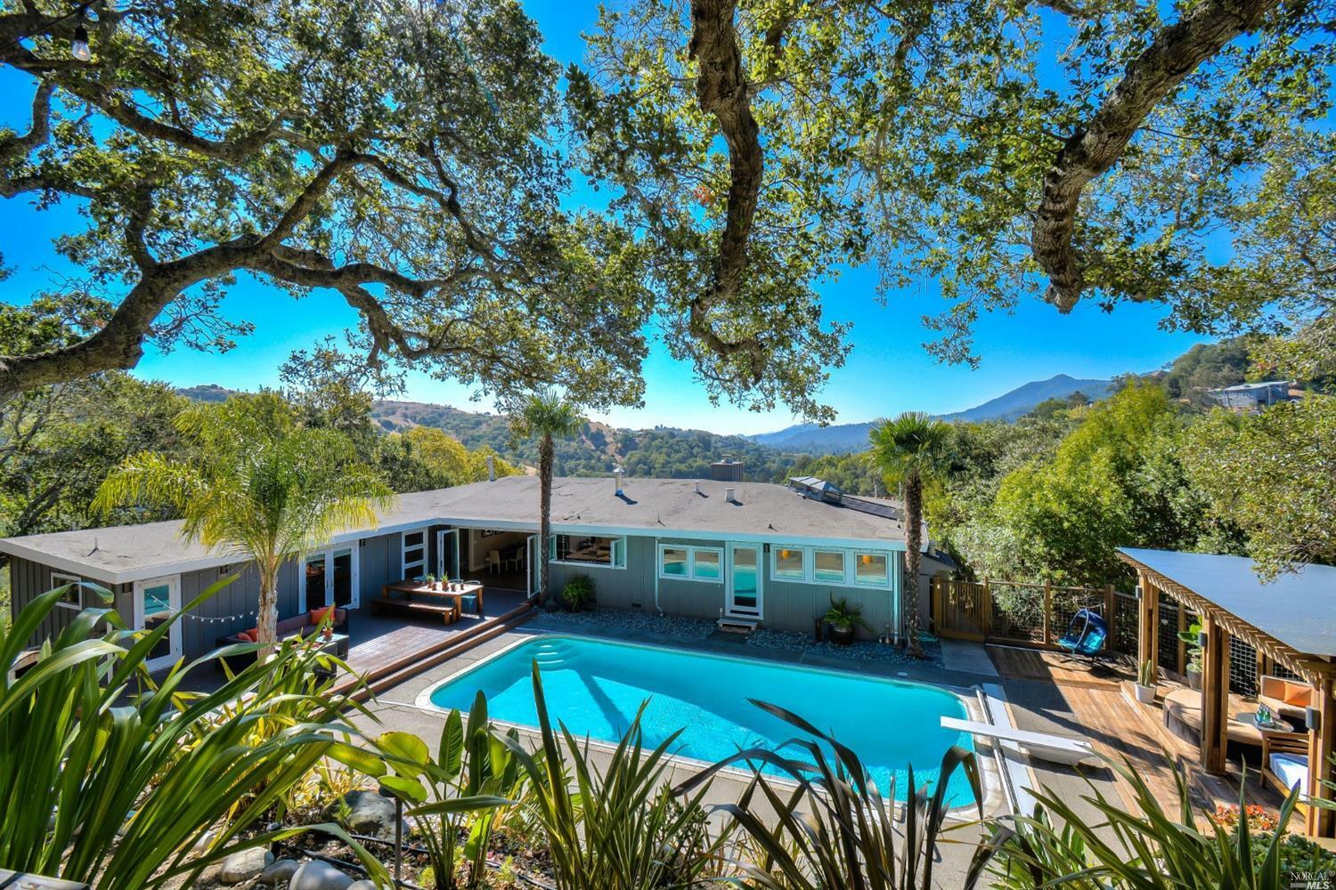 Property Photo:  1 West Oak Knoll Drive  CA 94960 