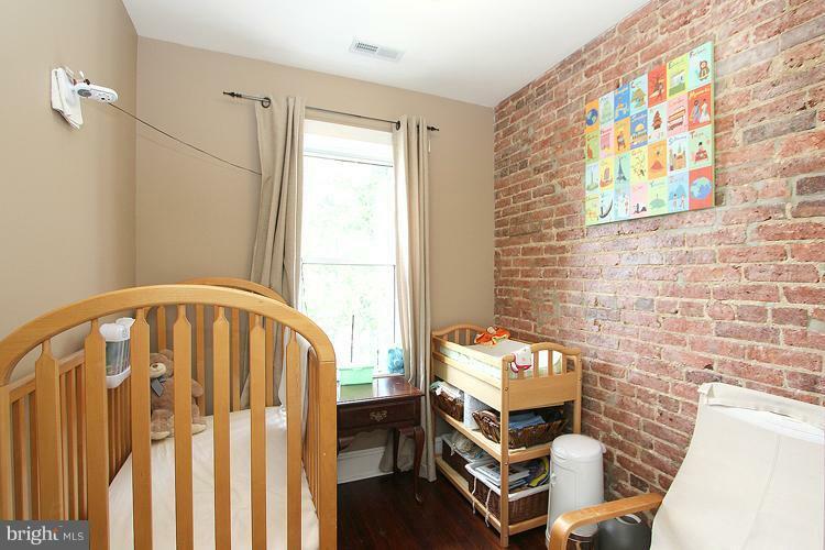 Property Photo:  1123 7th Street NE  DC 20002 