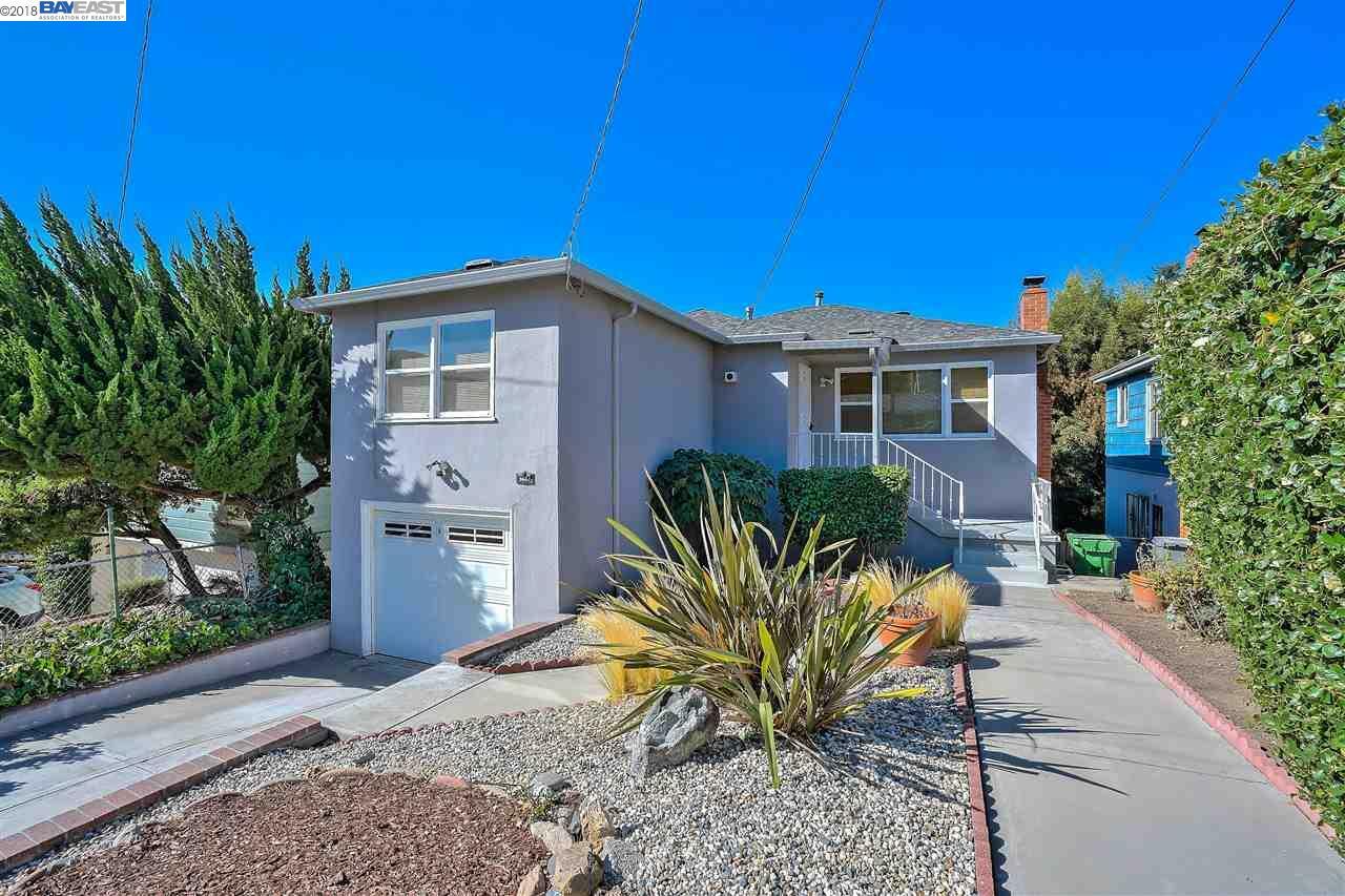 Property Photo:  9607 Castlewood St  CA 94605 