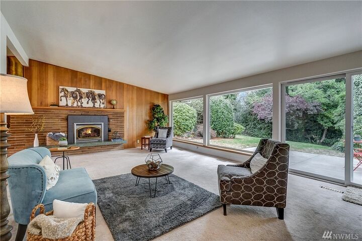 Property Photo:  2537 SW 169th Place  WA 98166 