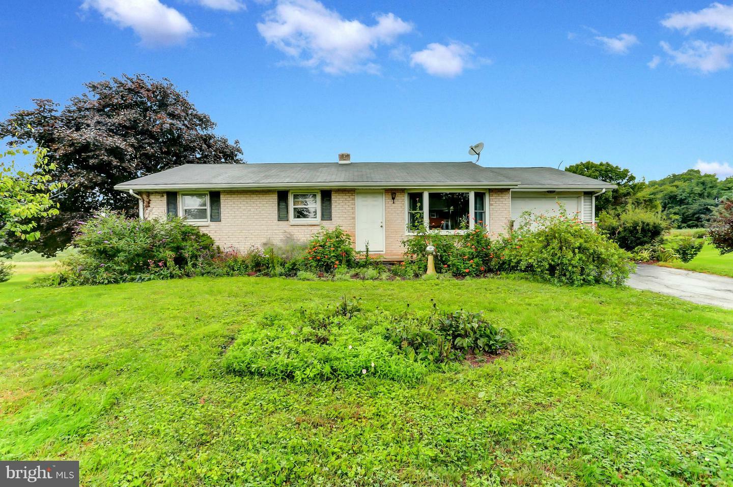 Property Photo:  169 Mountain View Drive  PA 17404 