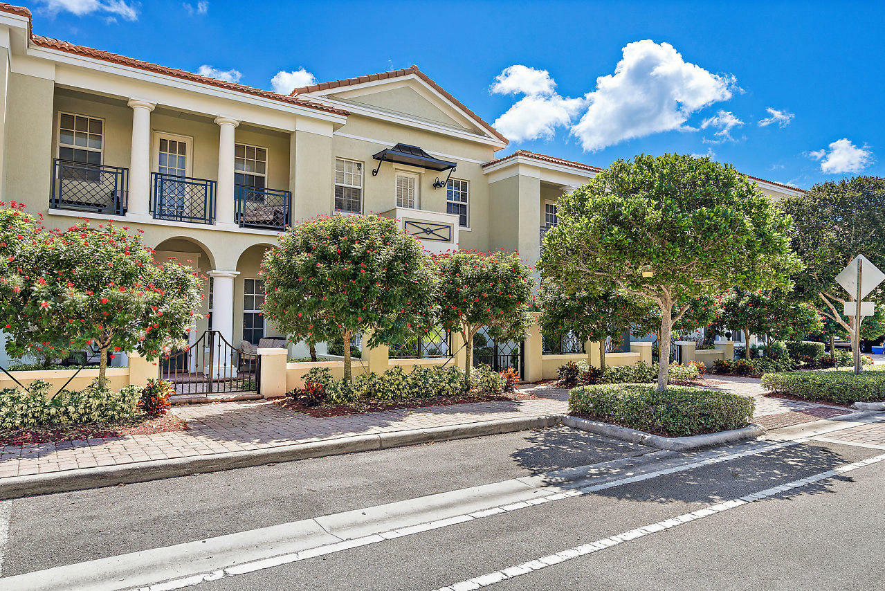 Property Photo: 837 NW 82nd Place FL 33487