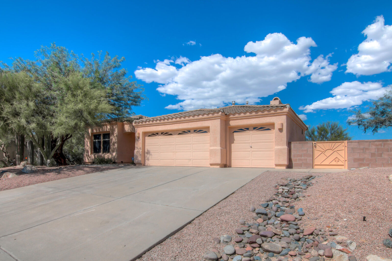Property Photo:  11365 N Va Rancho Naranjo  AZ 85737 