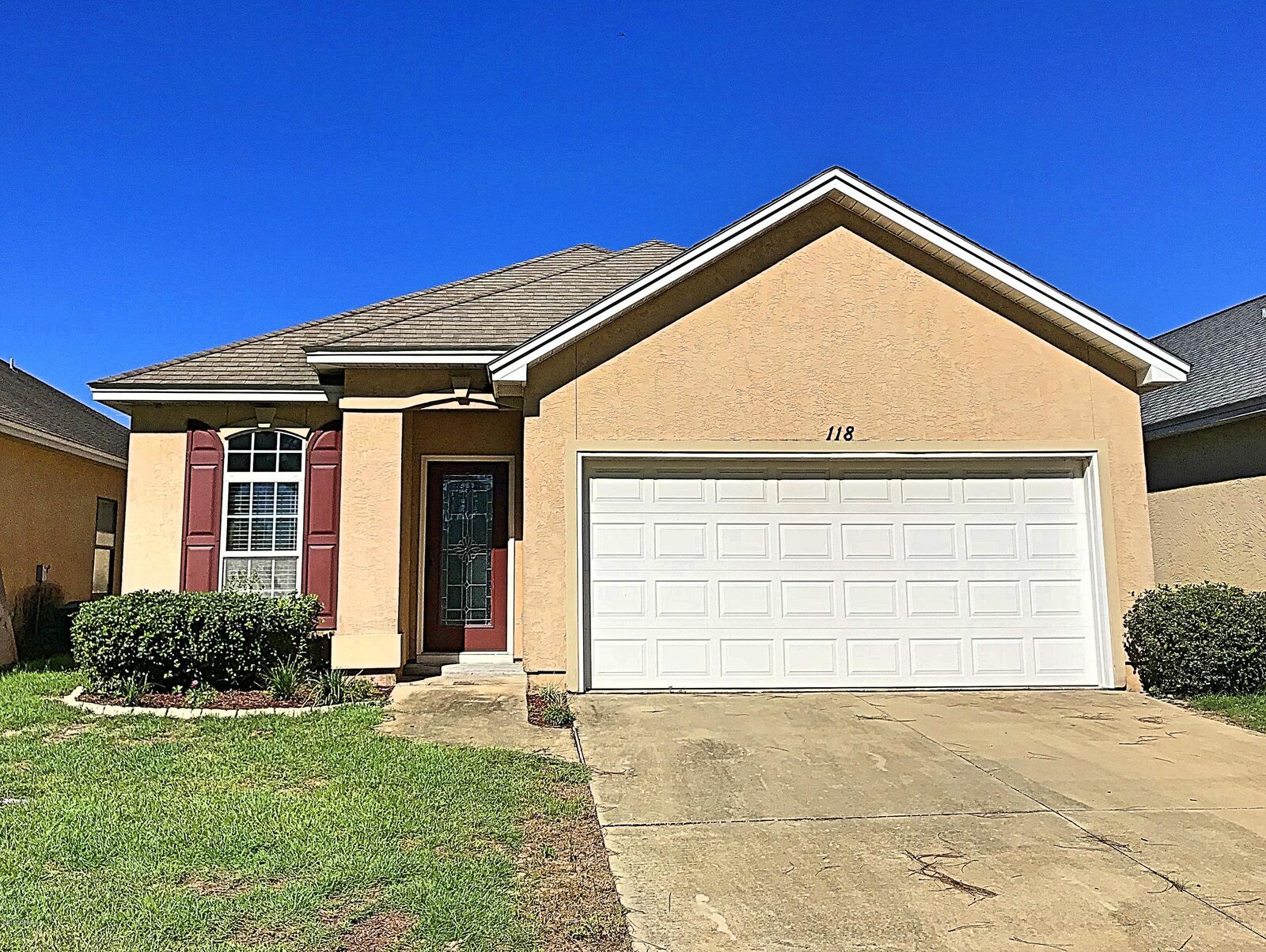 Property Photo: 118 Gardenia Street FL 32407