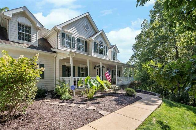 Property Photo: 118 Crescent Bluff Drive 63025