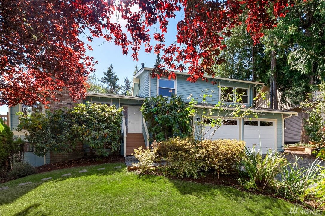 Property Photo:  4504 165th Ave NE  WA 98052 