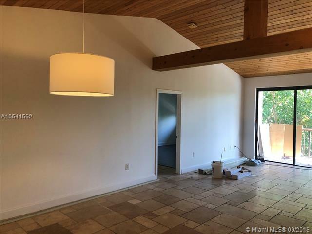 Property Photo: 55 Ocean Lane Dr 4021 FL 33149