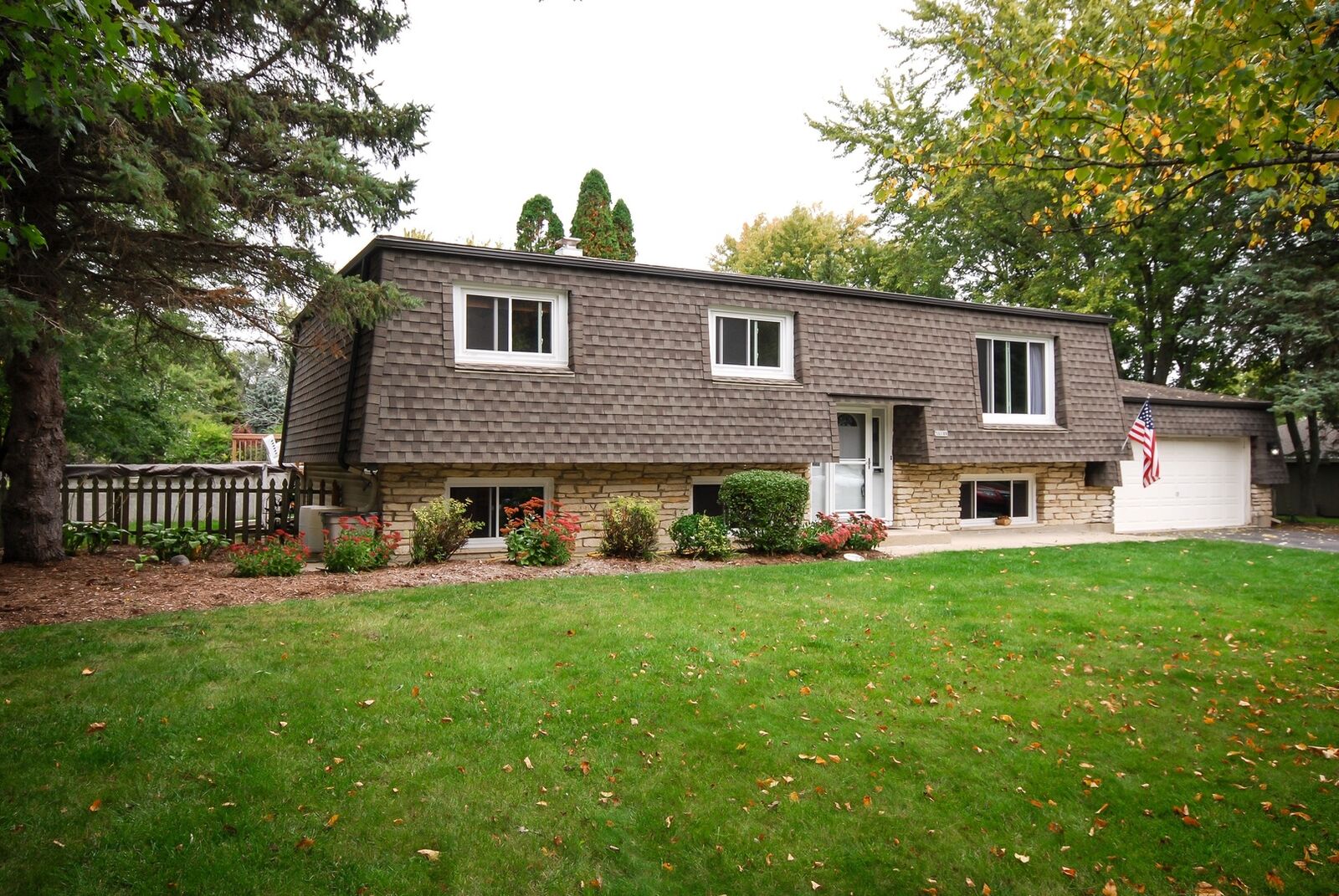 Property Photo: 3N189 Bernice Drive IL 60175