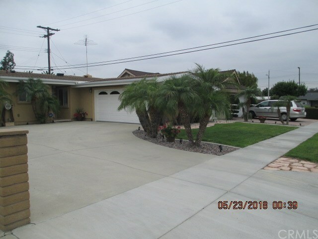 Property Photo:  11509 Groveland Avenue  CA 90604 