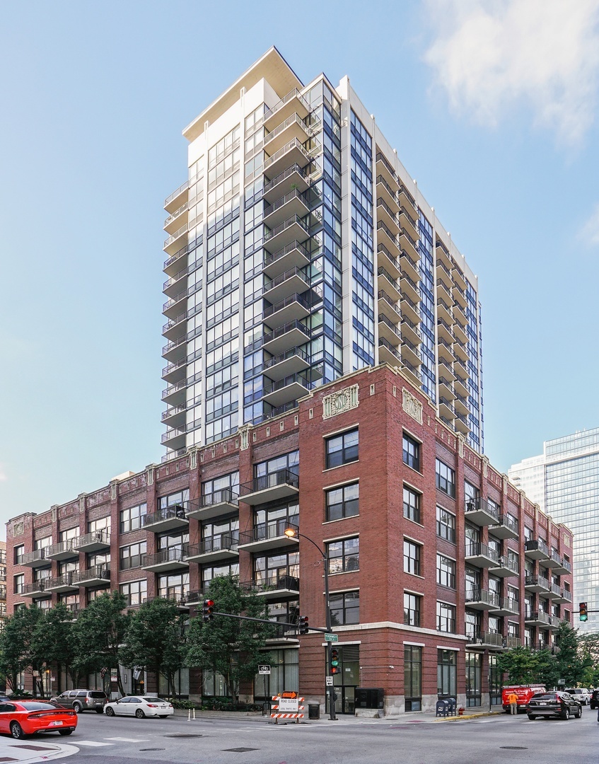Property Photo: 210 South Desplaines Street 1506 IL 60661