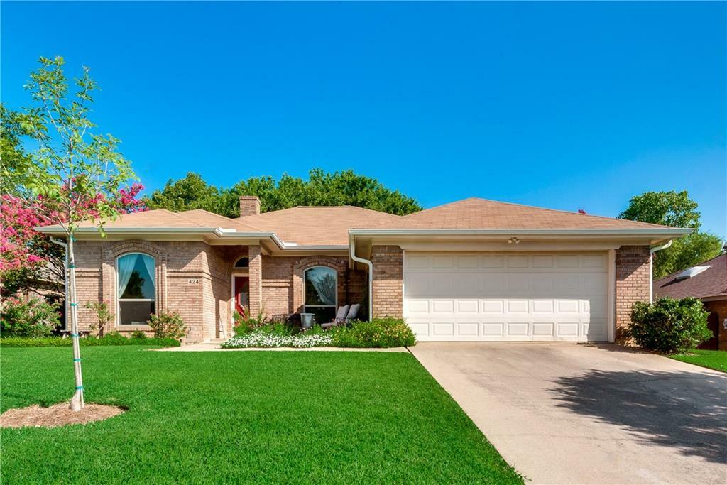 Property Photo:  424 Marseille Drive  TX 76054 