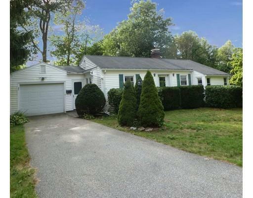 Property Photo:  4 Crestwood Rd  MA 01612 