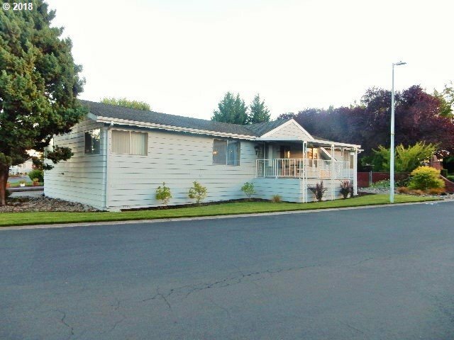 Property Photo: 5101 NE 121st Ave 63 WA 98682