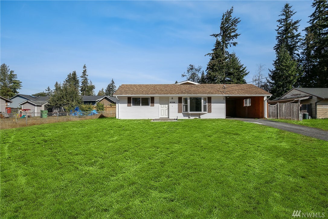 Property Photo: 5705 225th St SW WA 98043