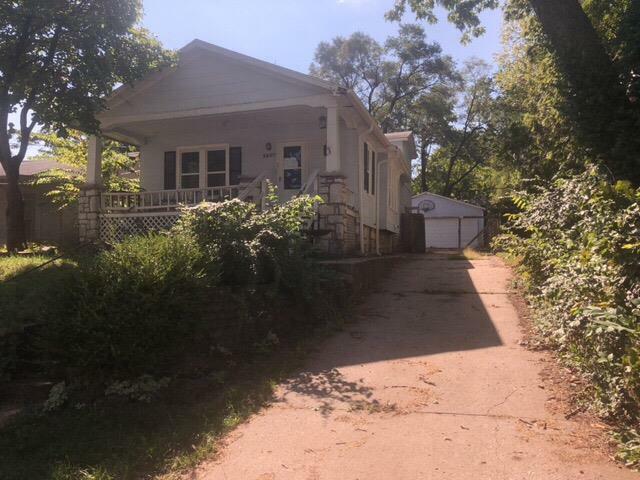 Property Photo: 2607 W 45th Avenue KS 66103