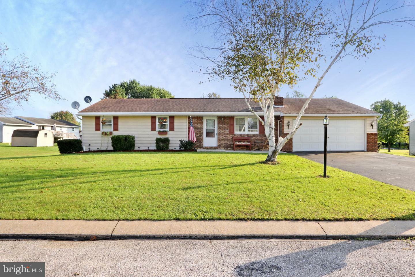 Property Photo: 120 Sherry Drive PA 17344