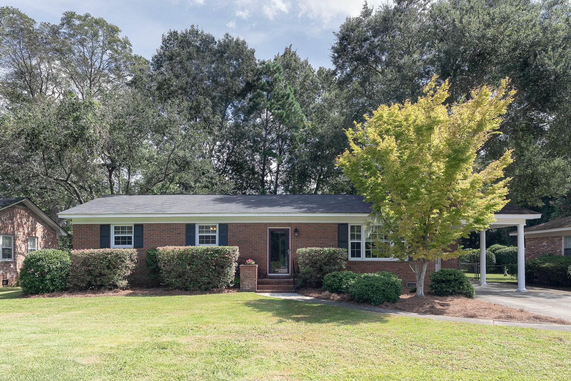 Property Photo:  1582 Ingram Road  SC 29407 