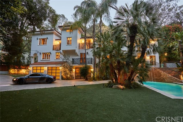 Property Photo:  1944 Laurel Canyon Boulevard  CA 90046 