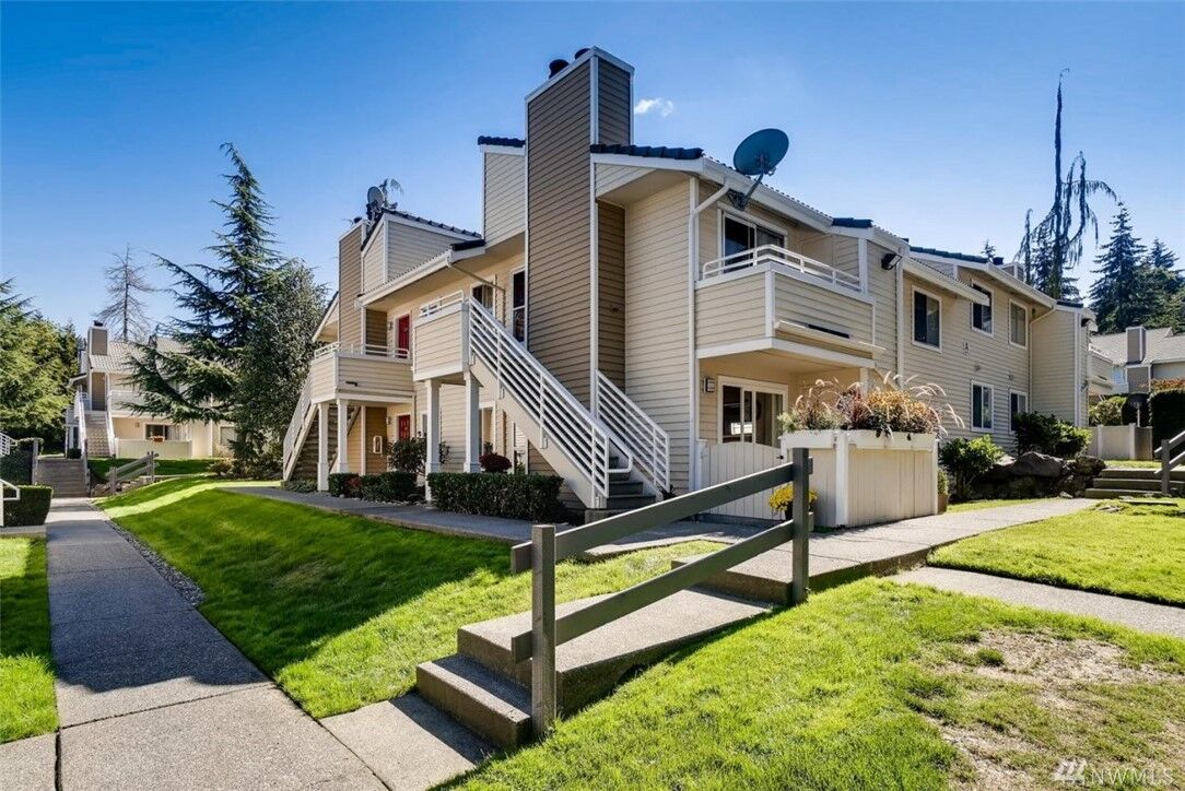 Property Photo:  21305 52nd Avenue W A103  WA 98043 