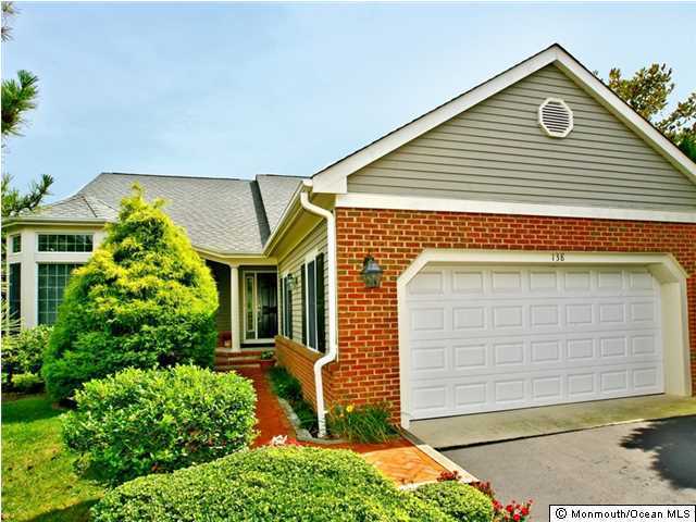 Property Photo:  138 Silvermist Court  NJ 07739 
