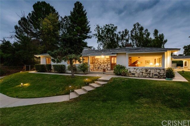 19630 Rosita Street  Tarzana CA 91356 photo