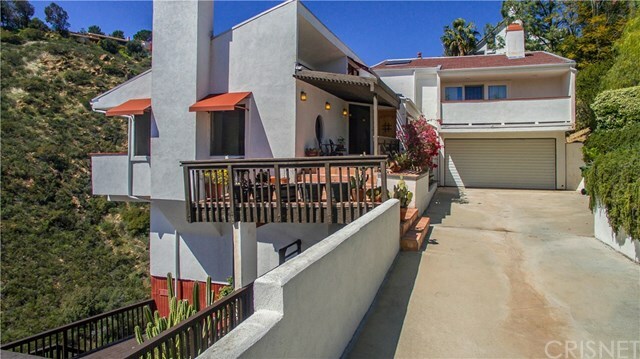 Property Photo:  61 Hackamore Lane  CA 91307 