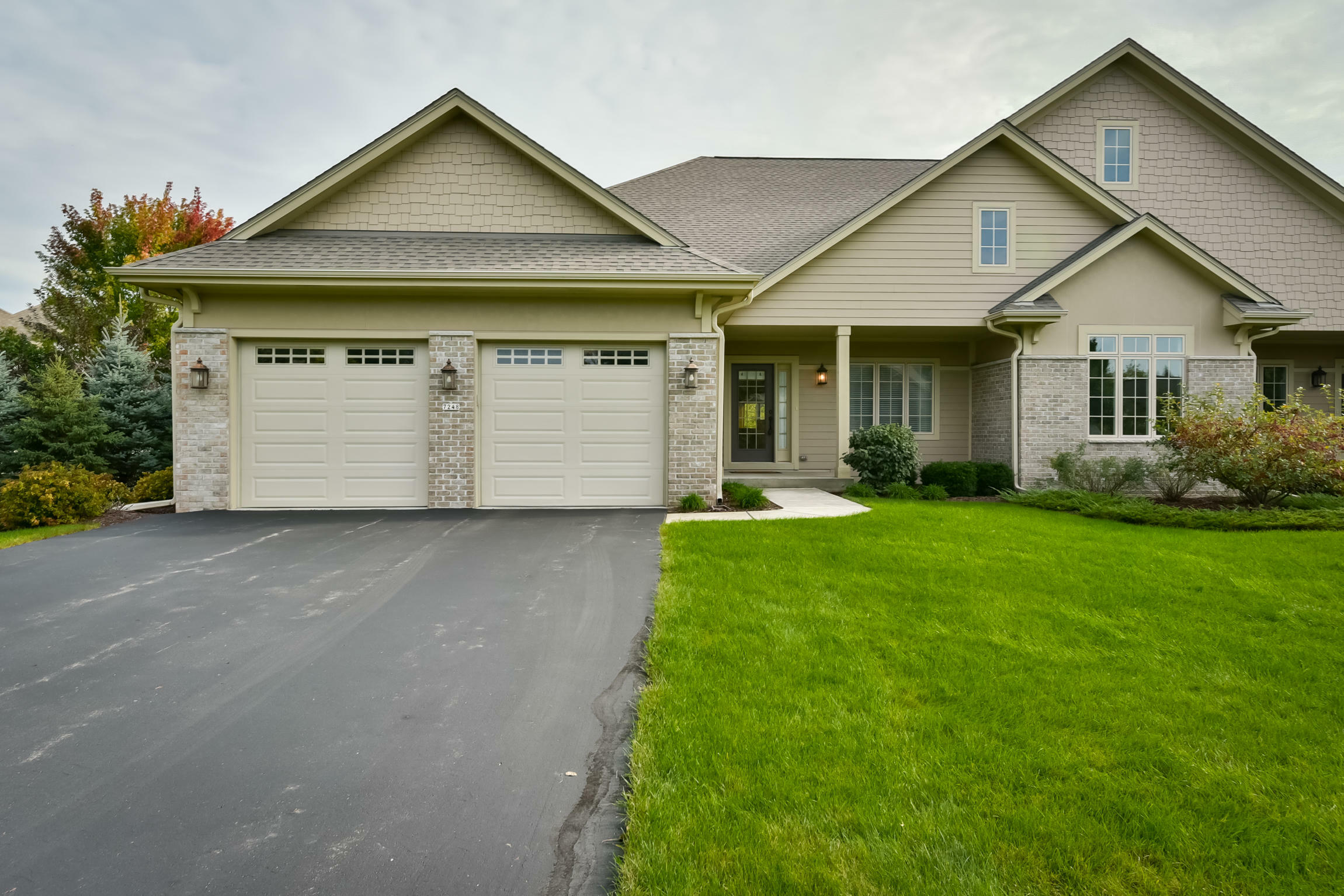 Property Photo:  7248 W Heron Pond Dr  WI 53092 