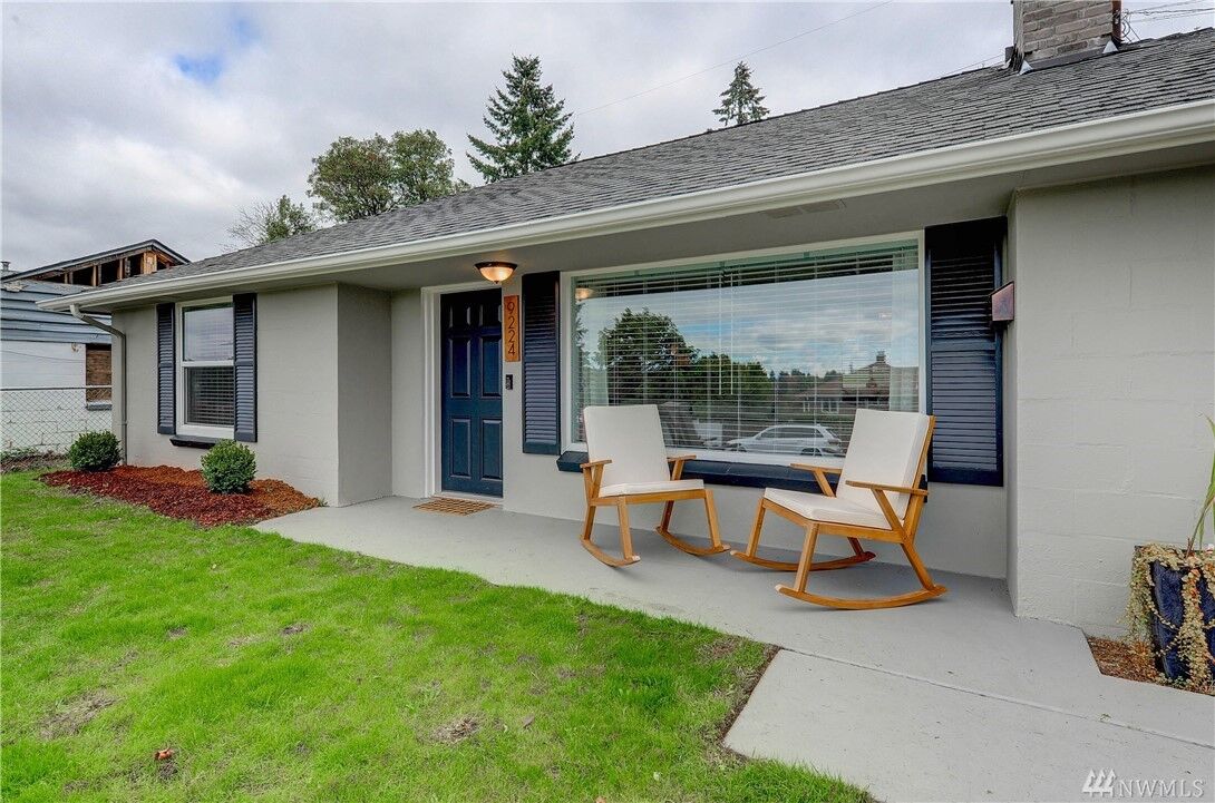 Property Photo:  9224 24th Ave SW  WA 98106 