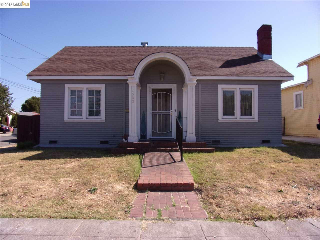 Property Photo:  1582 78th Ave  CA 94621 