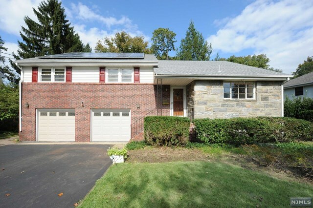 Property Photo:  235 Burnside Place  NJ 07450 