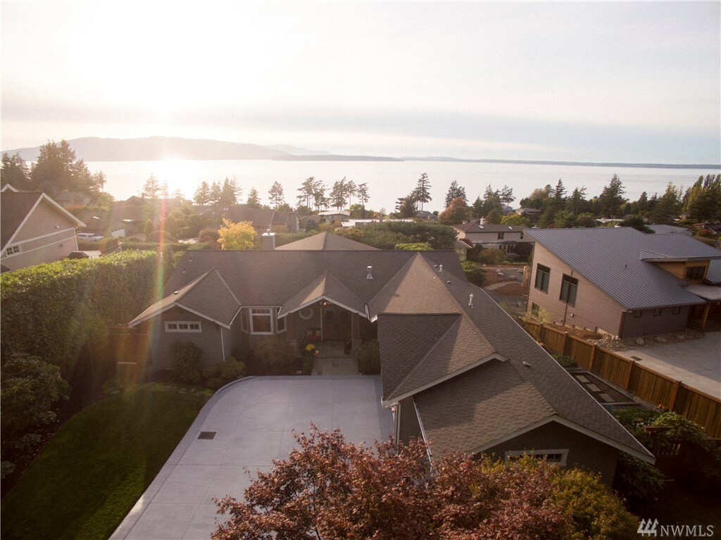 Property Photo: 620 Fieldston Rd WA 98225